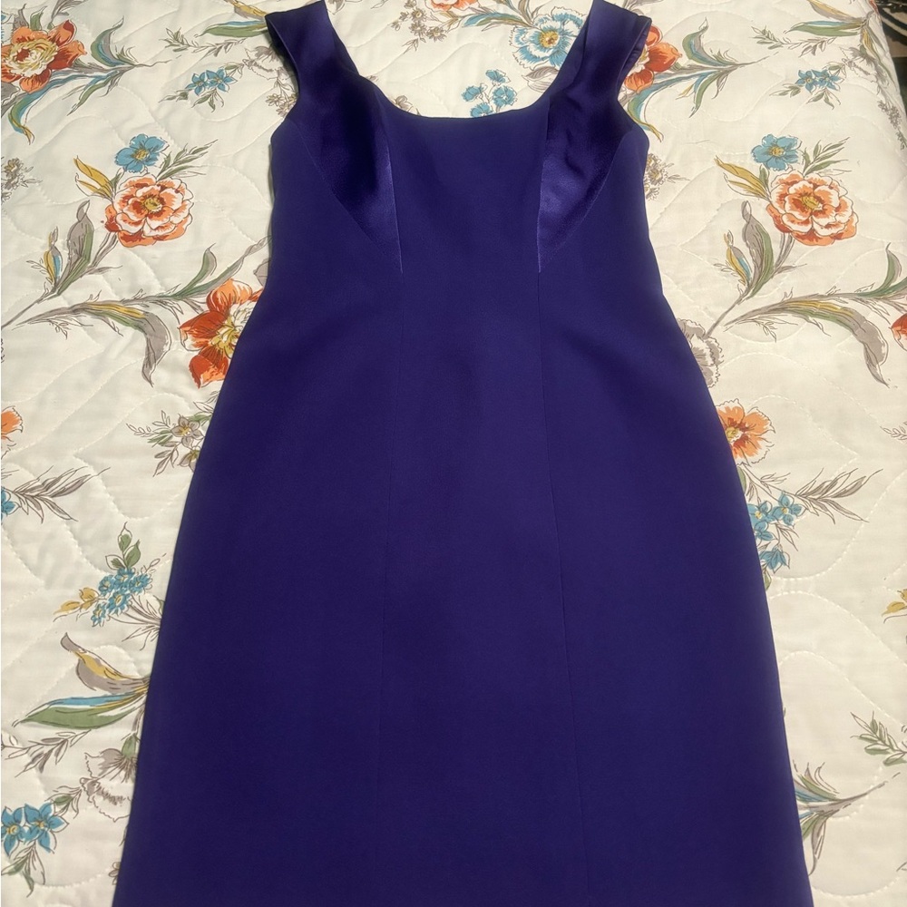 Women’s size 4 Tahari dress